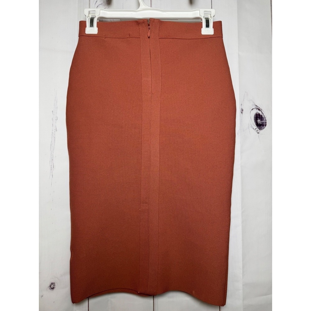 Mauve Pencil Skirt / Size Medium / Sku0036 - Picture 2 of 5